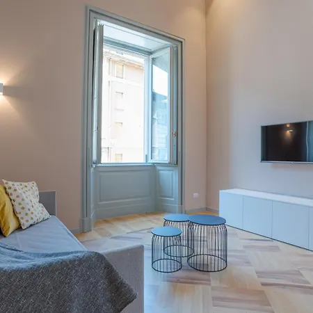 Loggia Visconti - By Myhomeincomo