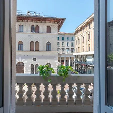 Appartement Loggia Visconti - By Myhomeincomo *