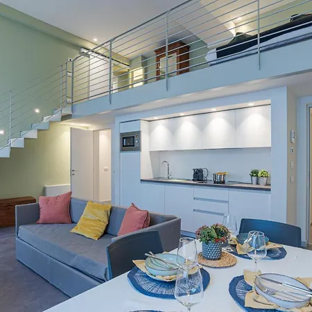 Loggia Visconti - By Myhomeincomo * קומו