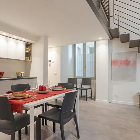 Loggia Visconti - By Myhomeincomo *