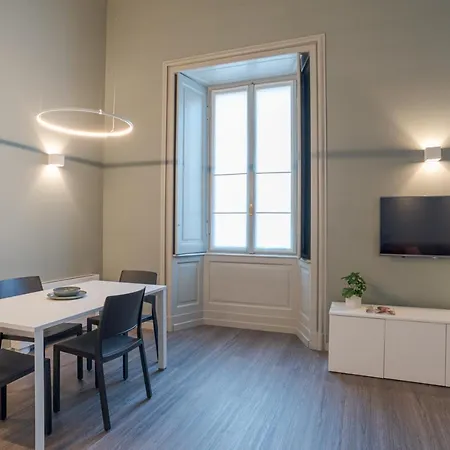 Loggia Visconti - By Myhomeincomo Appartement Como