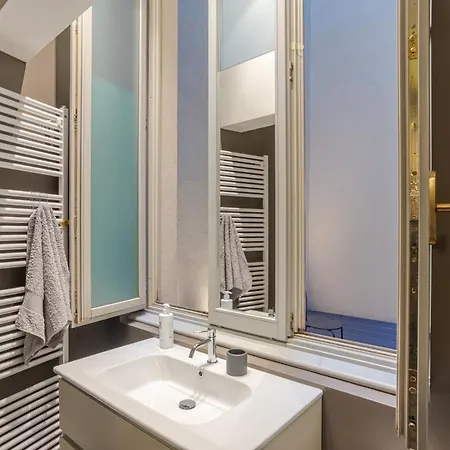 Loggia Visconti - By Myhomeincomo *