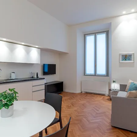 Loggia Visconti - By Myhomeincomo Apartment