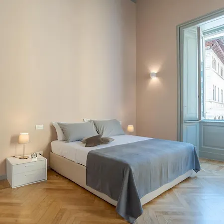 Loggia Visconti - By Myhomeincomo Apartament *