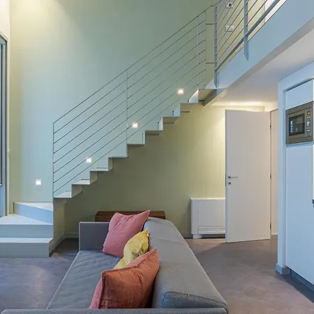 Loggia Visconti - By Myhomeincomo *