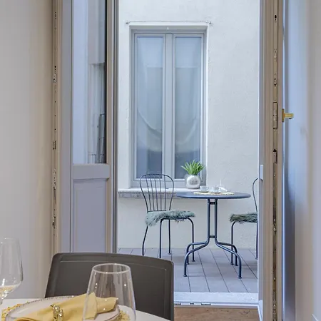 Loggia Visconti - By Myhomeincomo * Como