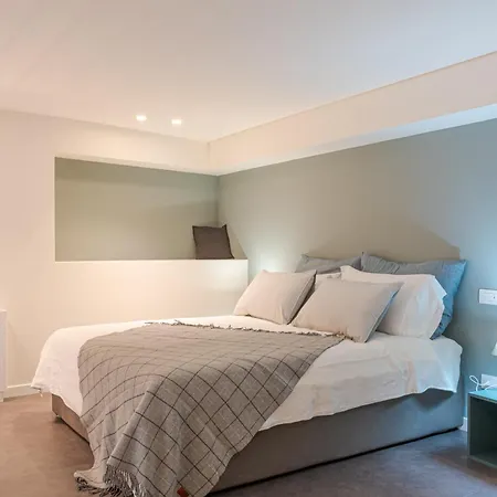 Loggia Visconti - By Myhomeincomo * Como