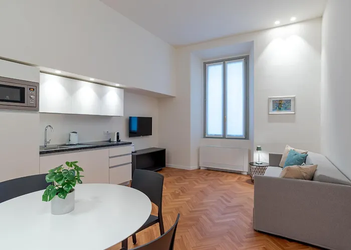 Loggia Visconti - By Myhomeincomo Apartment