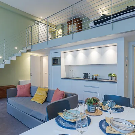 Loggia Visconti - By Myhomeincomo *