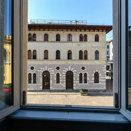 Loggia Visconti - By Myhomeincomo Daire